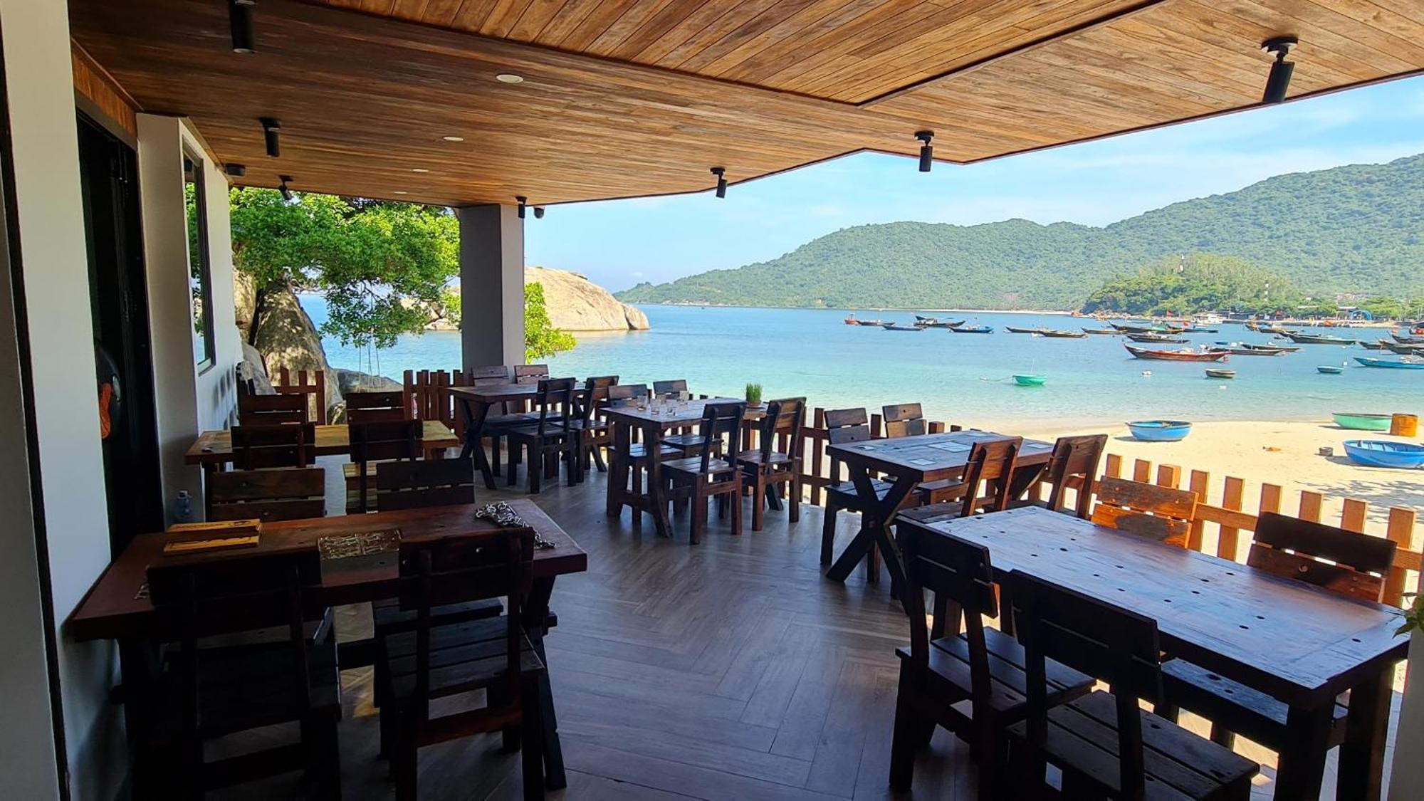 The Coral Homestay & Pub Tân Hiệ エクステリア 写真