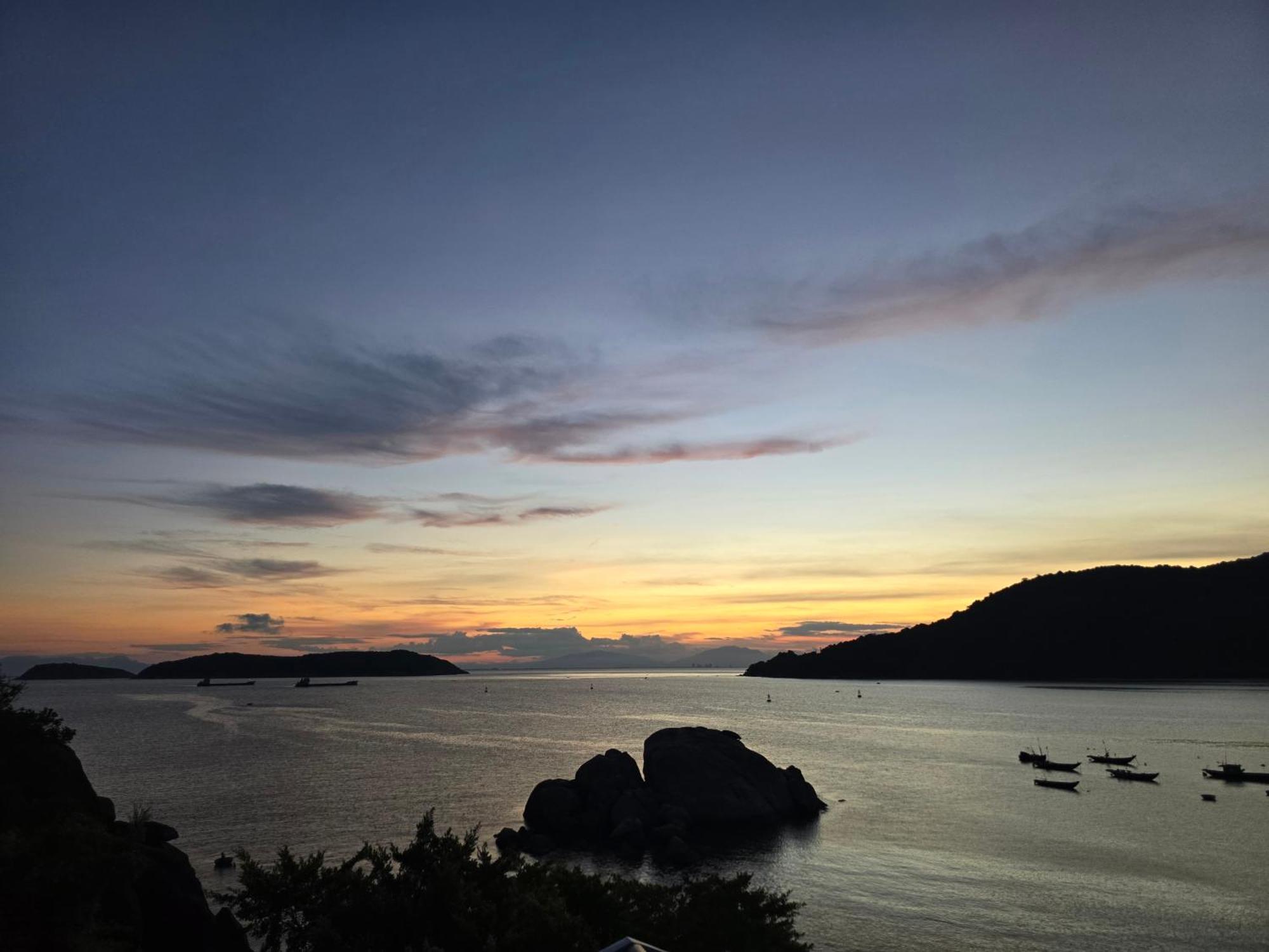 The Coral Homestay & Pub Tân Hiệ エクステリア 写真